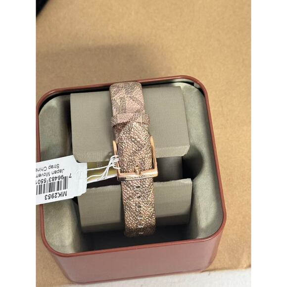 Michael Kors MK2953 Addyson Quartz Rose Dial Ladies Watch - Picture 2 of 5